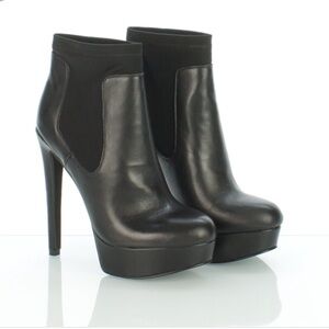 Brand new Steve Madden black leather bootie size 7